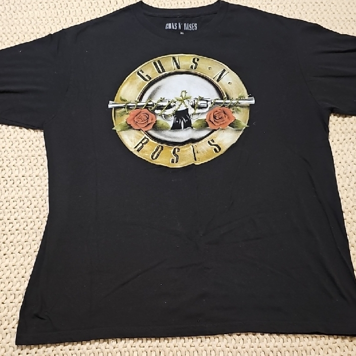 Black Short Sleeve Tee Iconic Design